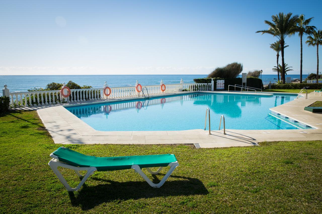 Holidays2Riviera Sea Side Front Beach Sitio de Calahonda ภายนอก รูปภาพ