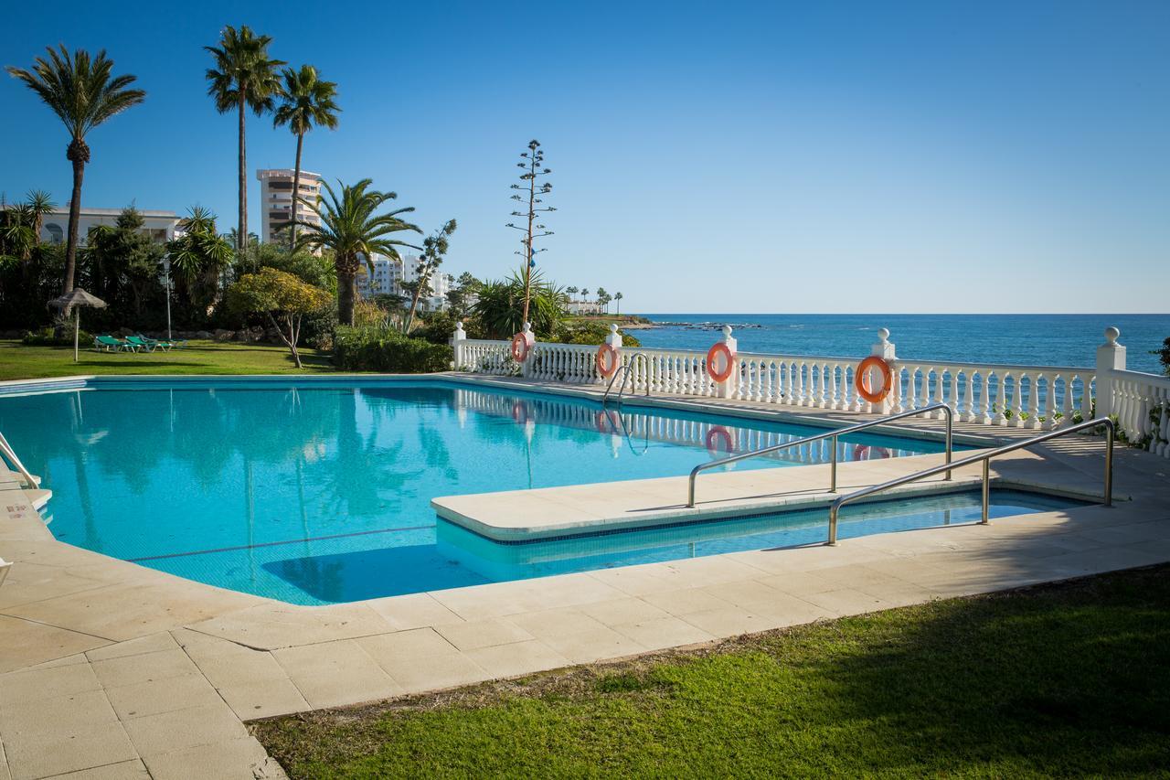 Holidays2Riviera Sea Side Front Beach Sitio de Calahonda ภายนอก รูปภาพ