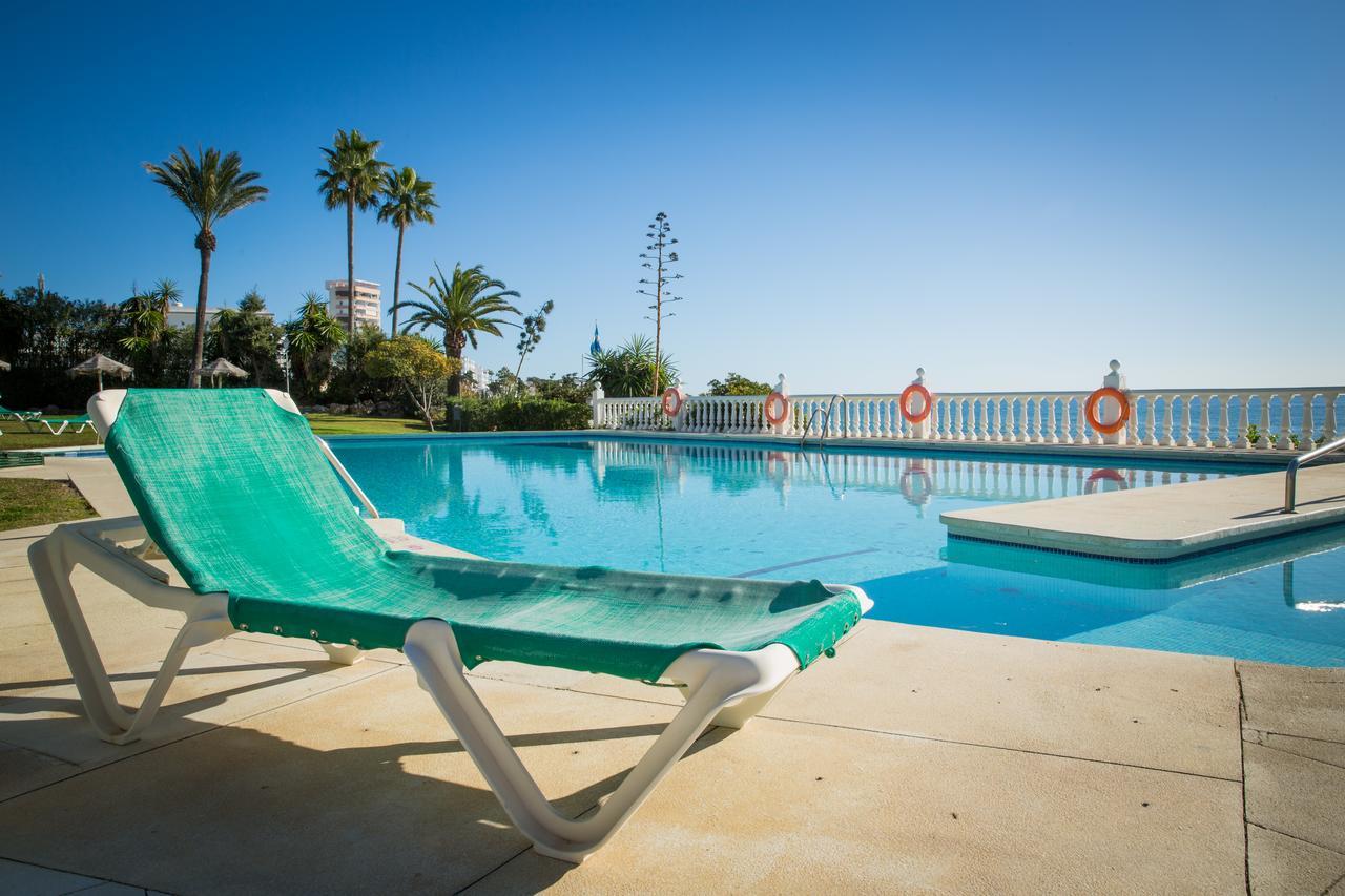 Holidays2Riviera Sea Side Front Beach Sitio de Calahonda ภายนอก รูปภาพ