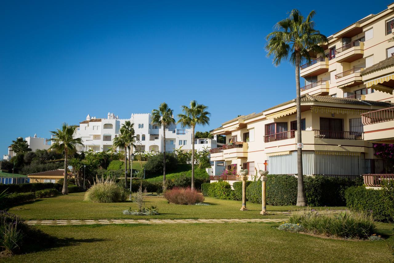 Holidays2Riviera Sea Side Front Beach Sitio de Calahonda ภายนอก รูปภาพ